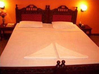 Hotel Charring Cross Ooty Eksteriør billede
