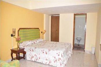 Hotel Charring Cross Ooty Eksteriør billede