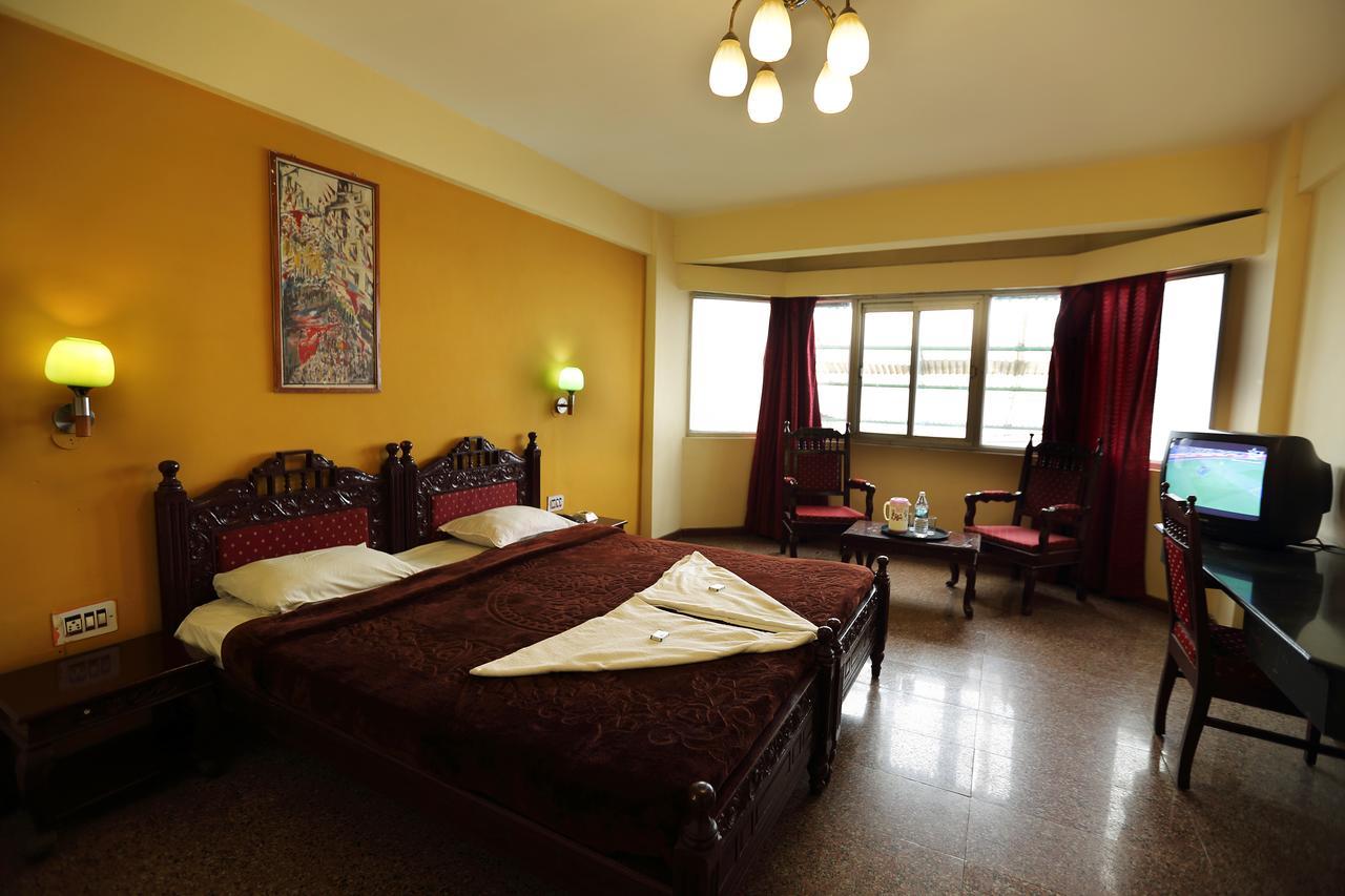 Hotel Charring Cross Ooty Eksteriør billede